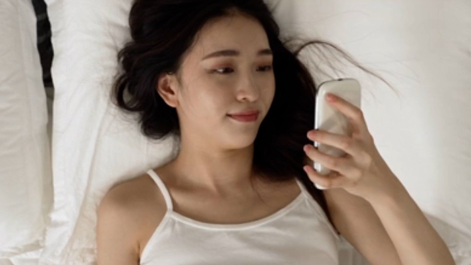 Why the 'bed rotting' trend is bad for your eye health